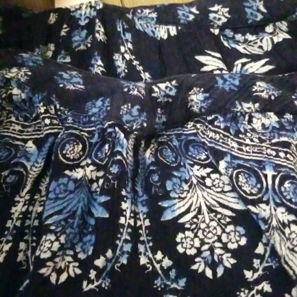 Womens large top - Picture 4 of 4